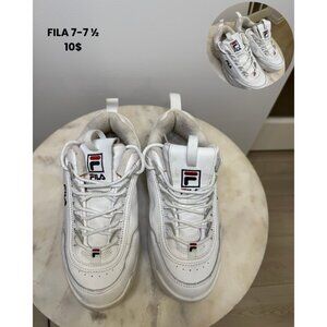 Fila Sneakers – Size 7 / 7.5